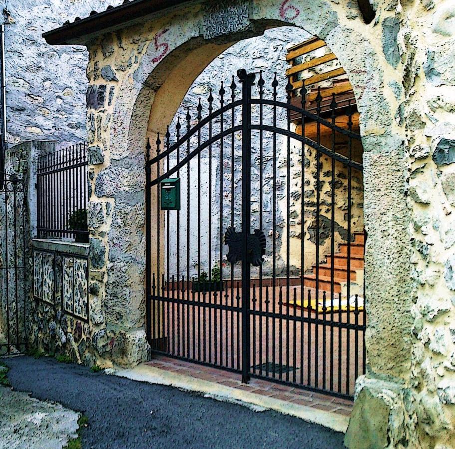 La Casa Sull' Altopiano Mountain Lake Iseo Hospitality Bossico Eksteriør billede